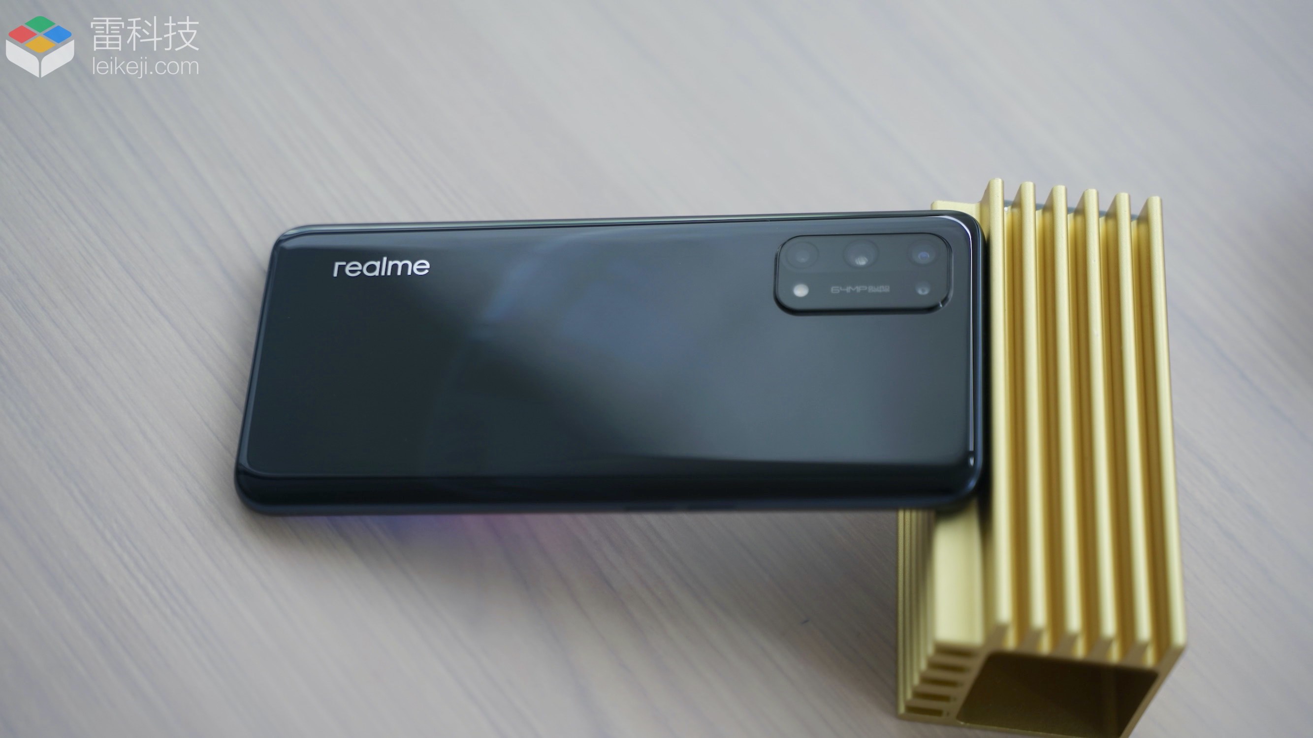 公安部|2199元性价比不错，真我X7 Pro这几点太香了！