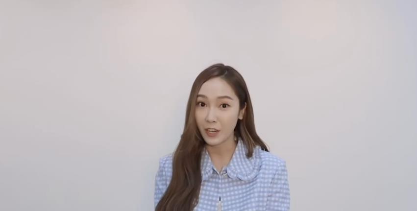 郑秀妍|郑秀妍写书影射少女时代，韩国网友对她的评价很真实