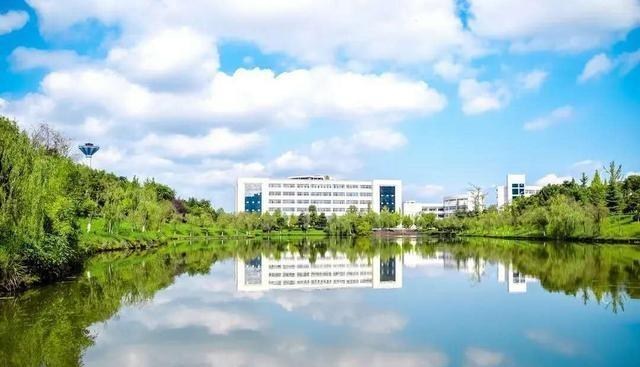 四川省|四川“改名”最失败的大学,原来的名字很霸气,现在却遭人嫌弃