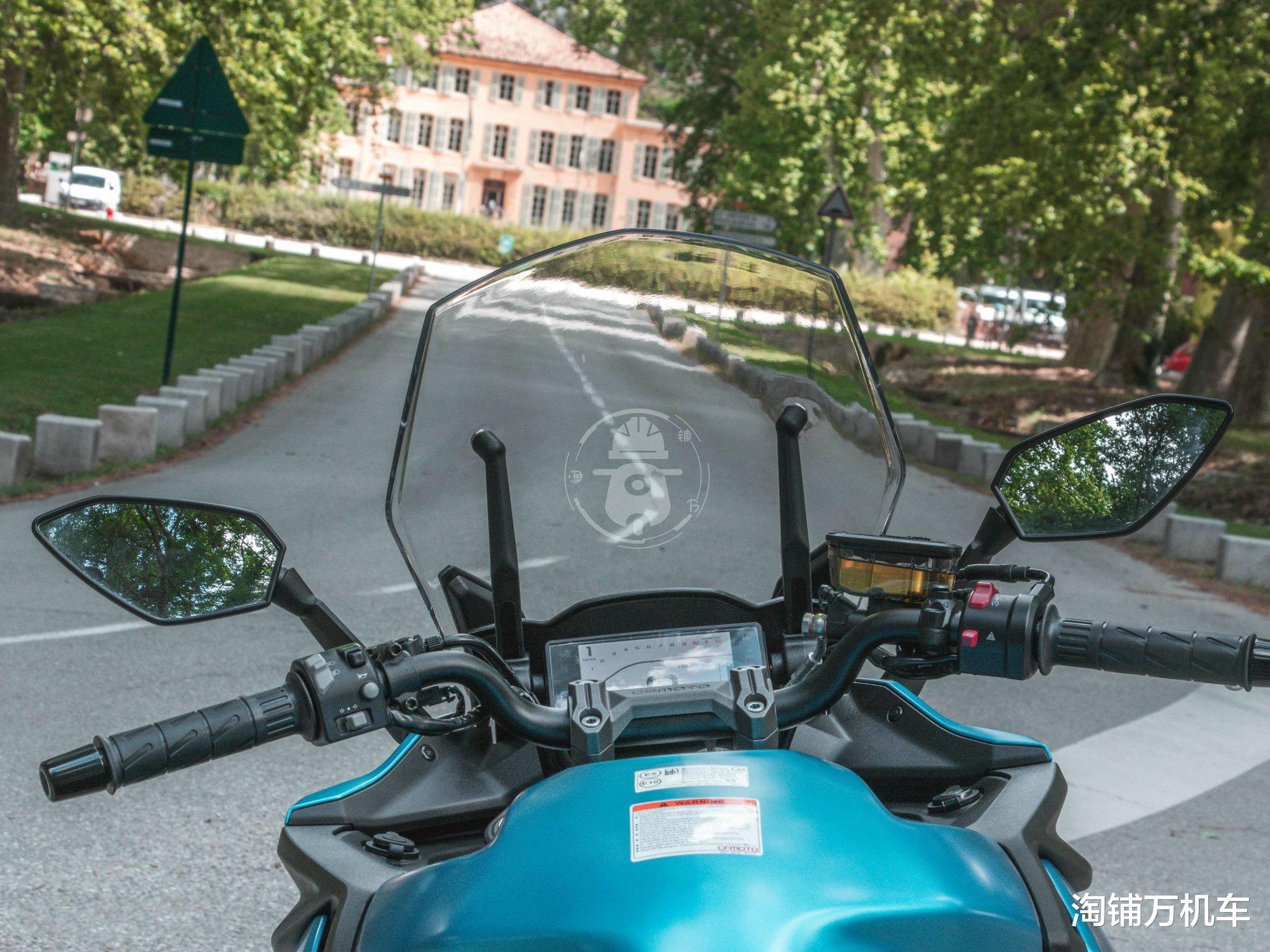 春风650|仿赛外观下的长途利器 颜值品质的双重输出 春风650GT浅析