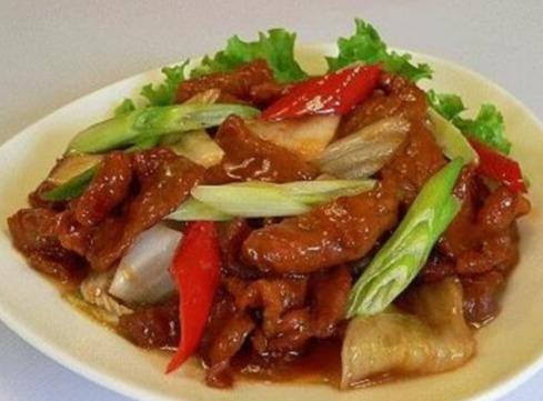 「牛肉」10道非常适合家庭聚餐的美食，成本低味道鲜容易下饭