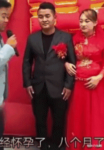 |学姐，这么薄的裤子就不要穿出来了吧，我在你后面都觉得尴尬