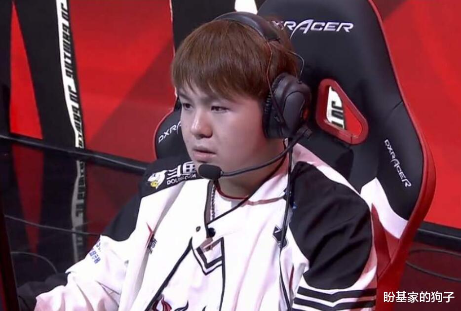 RNG：JDG上单怒喷RNG离谱，回应提前TP：有本事你让裁判按住我的手！