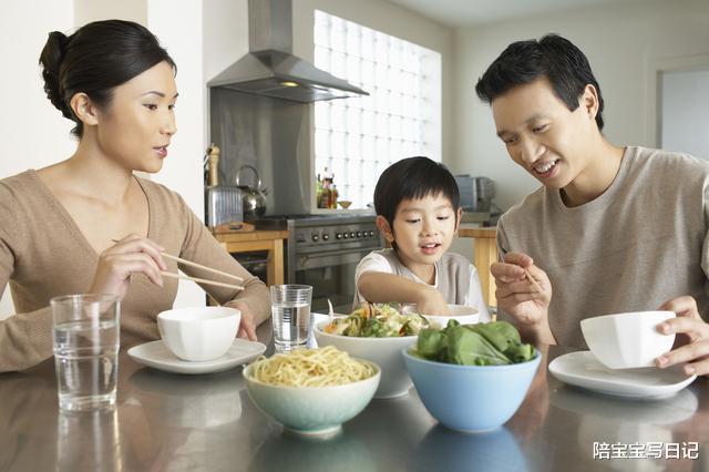 饮食健康|央视曝光的“毒水”,很多家里都有还给娃喝并不知情,想想都后怕