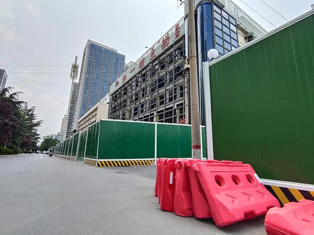 「郑州」郑州一知名火锅店四家店关停三家，办卡的会员开始慌了