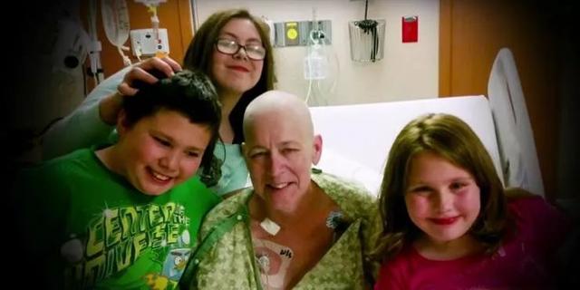 InsDaily|单亲妈妈癌症去世，3个孩子被邻居收养，几个月后，他们家从“贫民窟”变成豪宅