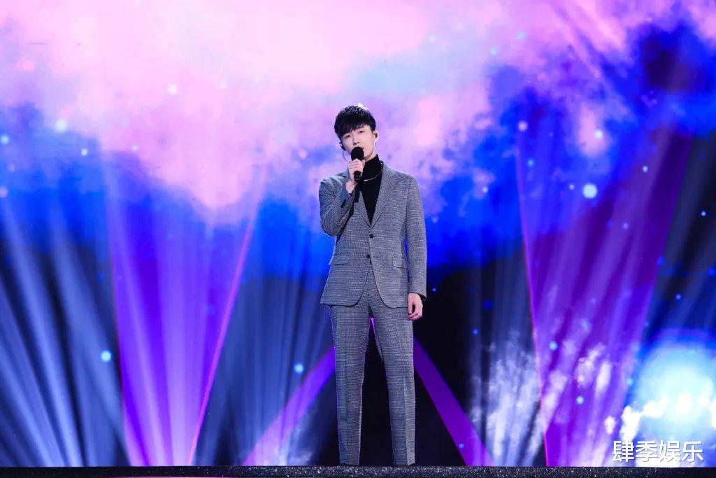 斑马|中国好声音：“大魔王”力压决赛突起的“黑马”，稳夺冠军