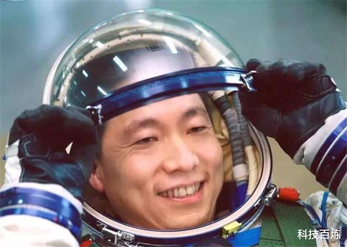 #杨利伟#杨利伟回到地球后，为什么至今没上过天？才知有多危险！