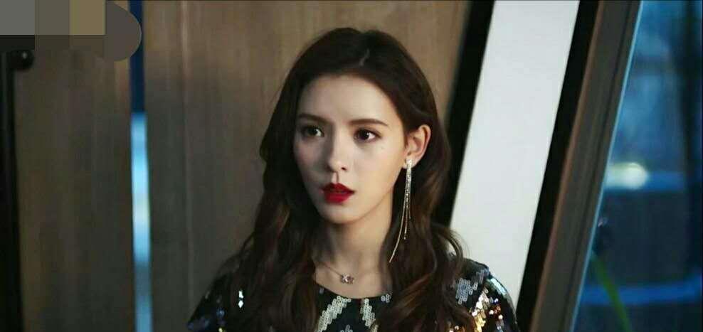 丁禹兮:韫色+陈芊芊三人火两剧,女主演技颜值双双被嘲,男主成终极赢家