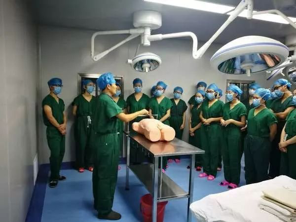 [医生]这4个大学专业，不仅毕业后好就业，而且越老越值钱！