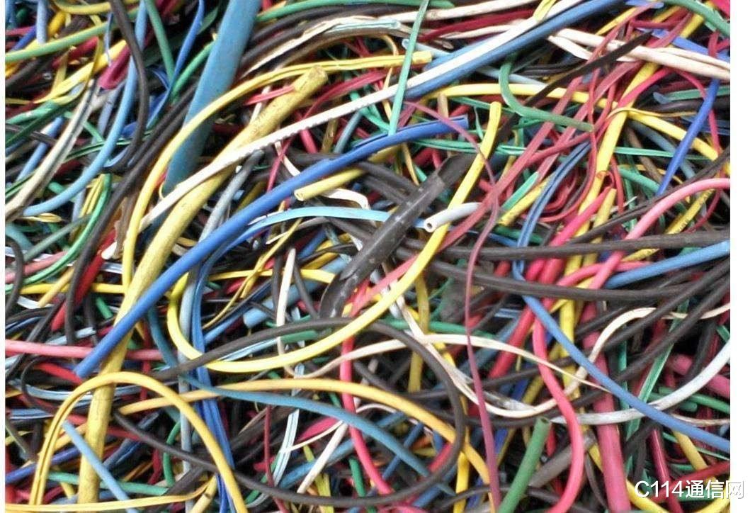 C114通信网|390万起拍！中国联通拍卖新疆废线缆：8.64万线对公里