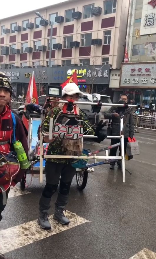 【最新】晋城道路塌陷!新市街实拍快手女主播!1楼盘获预售许可！猪肉直降3元/斤！