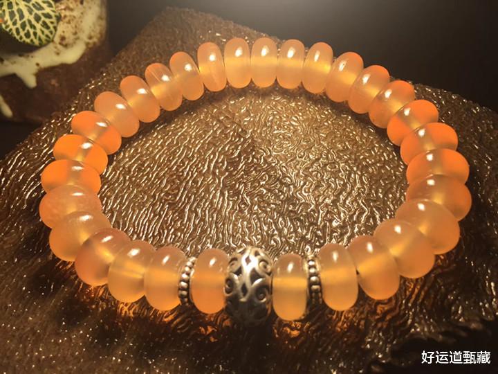 文玩|冷门小众文玩青鱼石，玲珑剔透，温润漂亮