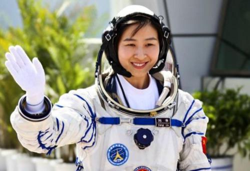 宇航员|女宇航员刘洋回到地球后，为何没有消息了？如今现状令人鼻头一酸