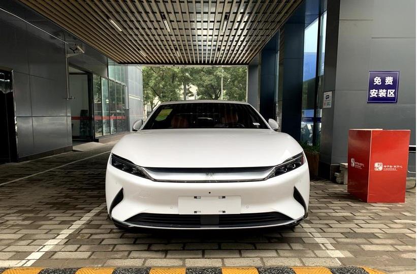 比亚迪汉|预算25万提辆新款比亚迪汉，行驶2630公里后，车主憋了几句话要说