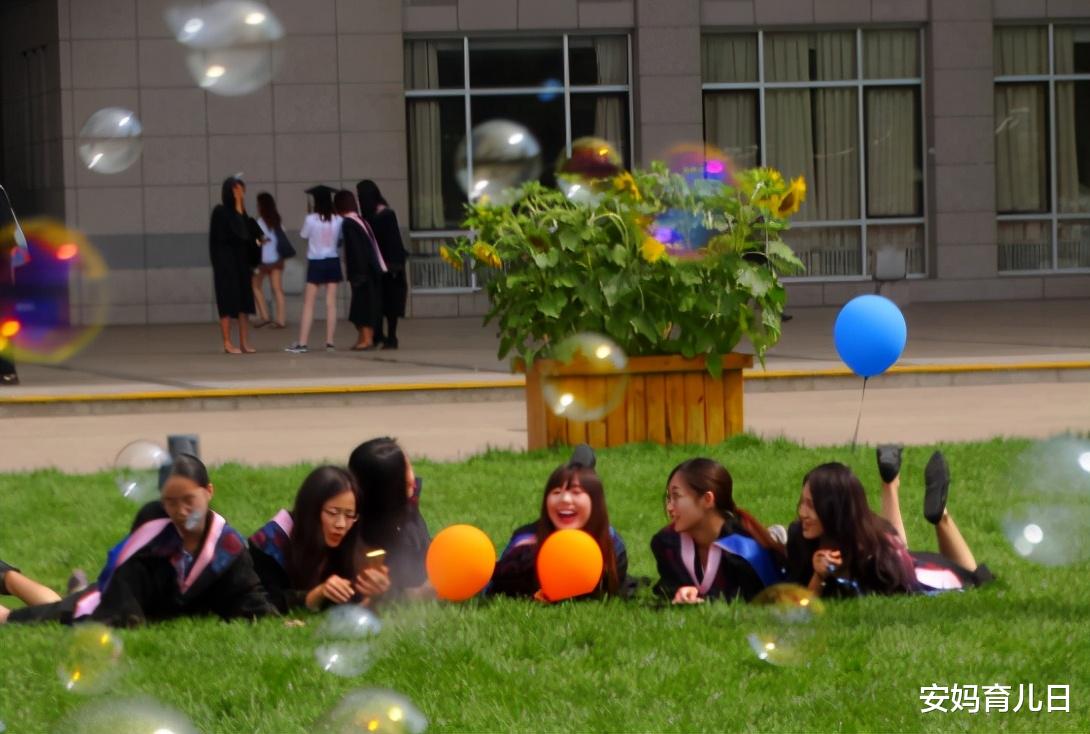 大学|这些大学专业年纪越大越吃香,只要“熬”得住,工资翻倍涨