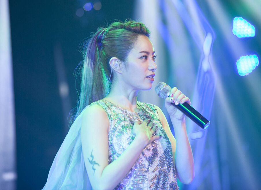 破产|曾是火遍亚洲的“全民天后”一下变成“破产天后”，如今只能在18线县城商演！