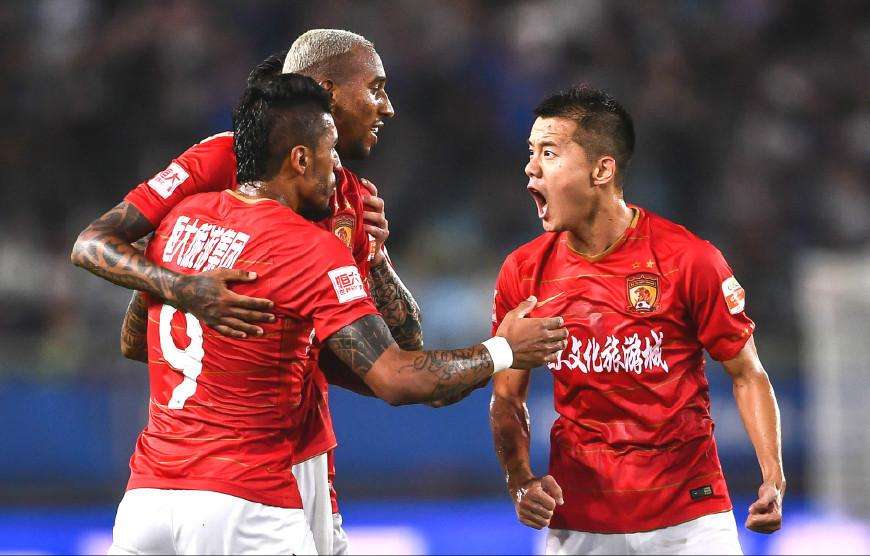 广州恒大：重磅！曝恒大96名新星集体海归，许总亲自操作2神预判放弃1冠军杯