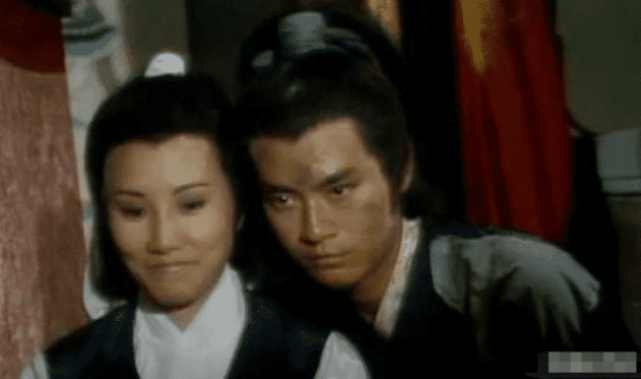 『赵敏』72岁的“张无忌”与“赵敏”相拥，40年的友情，没在一起太可惜