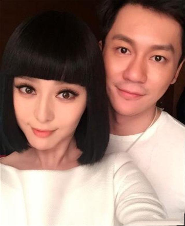 【李晨】李晨一审败诉后现身机场,神情黯淡稍显疲惫