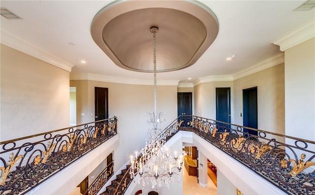 ▲董卿美国6000万豪宅抛售，占地面积2000平，每年要交76万房产税！