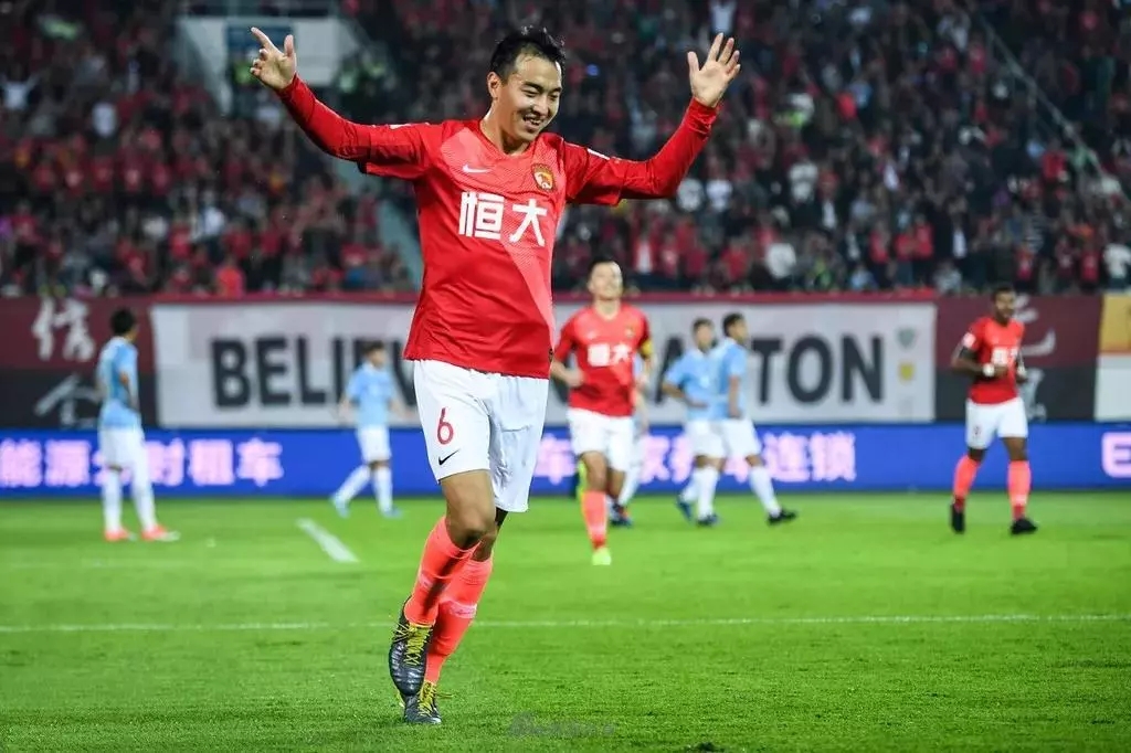 上海申花|于汉超获官宣后，又一恒大功勋确认加盟申花，剑指联赛冠军？