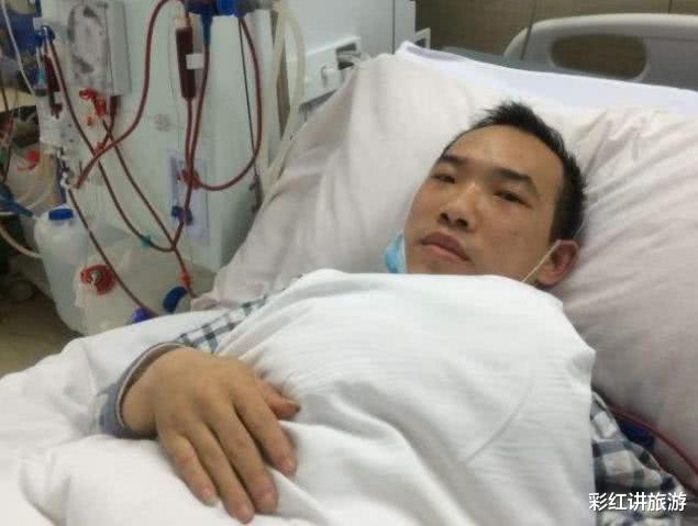 「伤肾」肾功能“稀烂”的男人，脸上一般会有“3黑”，中其一就要引起警惕了！