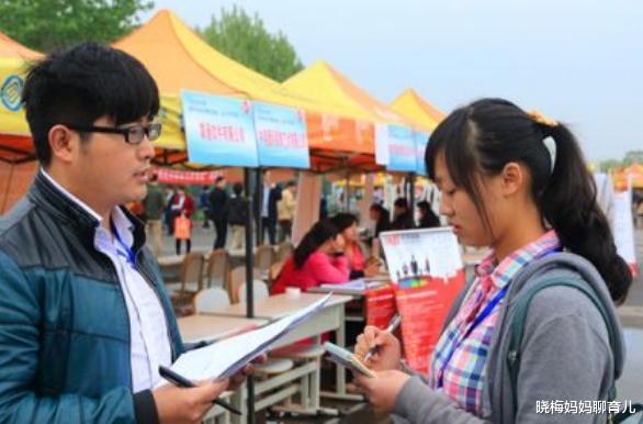 大学|披着二本的外套，却是收一万多学费的民办三本，考上到底吃亏不？