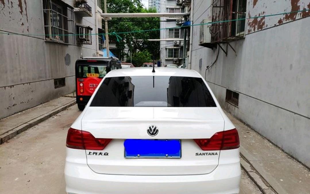 桑塔纳■喜提新桑塔纳,驾驶质感出色,配置有点寒酸,这个价格买贵了吗