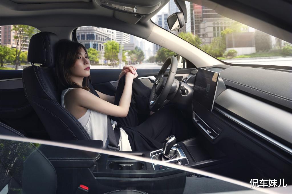 比亚迪|比亚迪家族的失败车，车长4765mm，实测破百8.62秒，月销仅924台