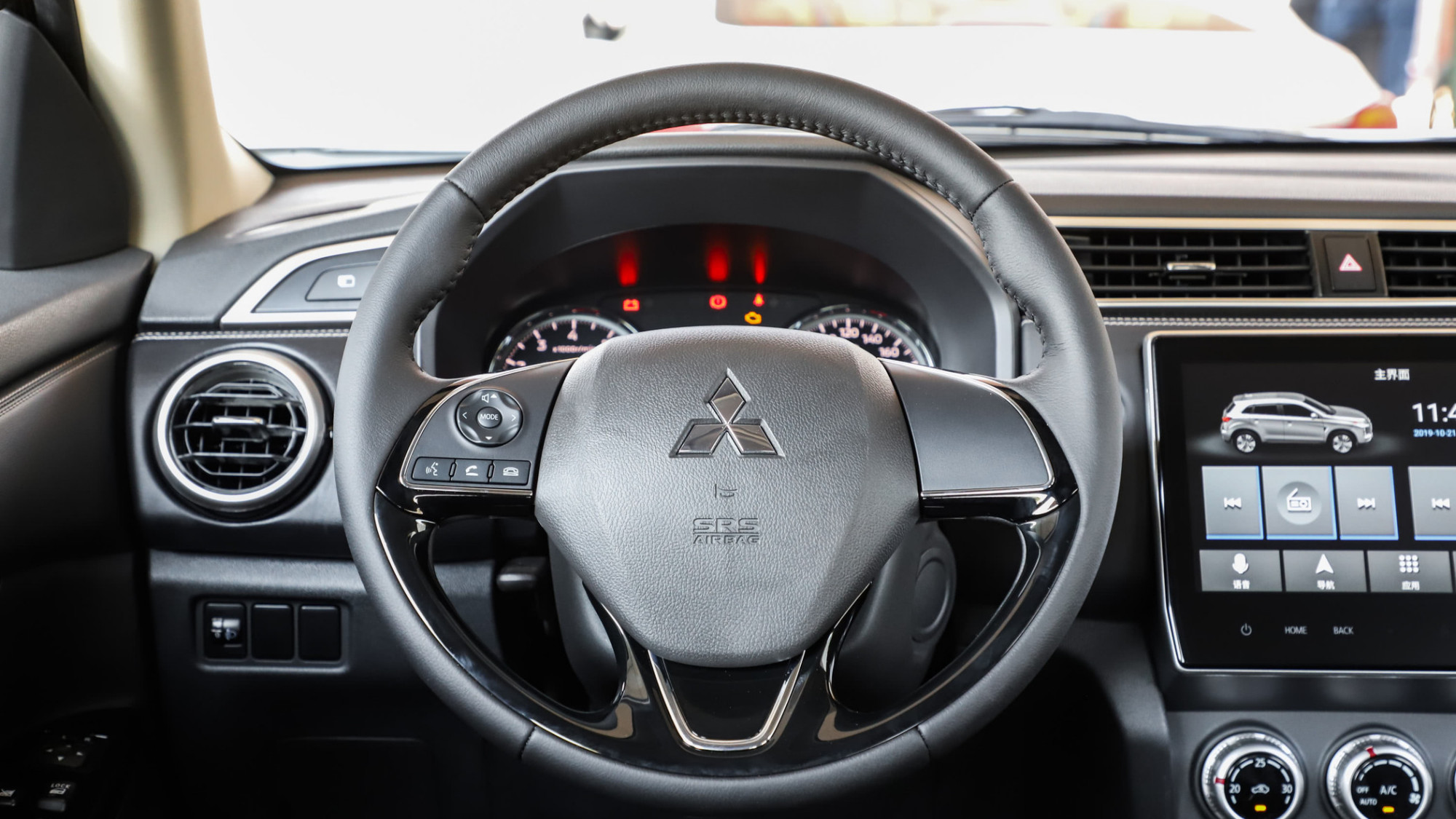 三菱劲炫|这日系SUV真可惜，发动机纯进口，顶配不到13W，卖不动