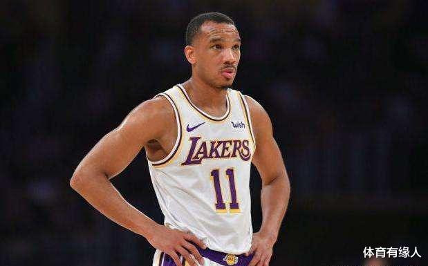 【湖人队】戴维斯更新动态，他与詹姆斯都安全，湖人被感染2人浮出水面
