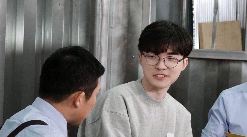 kid|Kid：职业选手中仅有三人对线很离谱，中路位置他是公认的第一