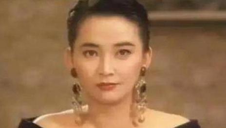 胡慧中|前夫为她自首被当街枪杀,胡慧中转身嫁豪门,20年后遭到“报应”