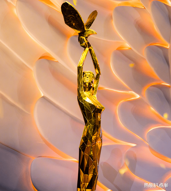 童瑶|童瑶爆冷夺金鹰奖视后，神秘老公浮出水面，金鹰奖公平性受到质疑