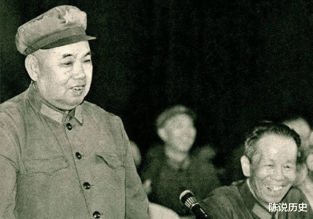 许世友|许世友葬礼级别有多高？大军区司令员的花圈，按资历放不进礼堂！