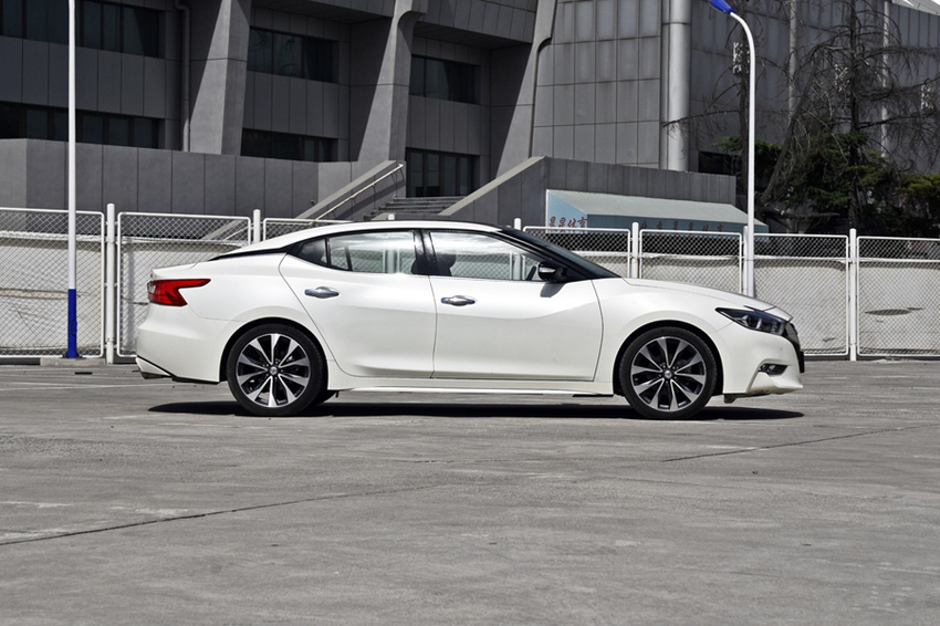 [新车]80万跌到19万！当年比奔驰S豪华，现比帕萨特便宜，可惜一年才卖10辆