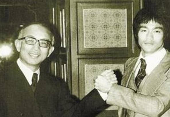 娱乐圈|香港娱乐圈是一个江湖，江湖就有大佬，下面排名成龙不够资格上榜