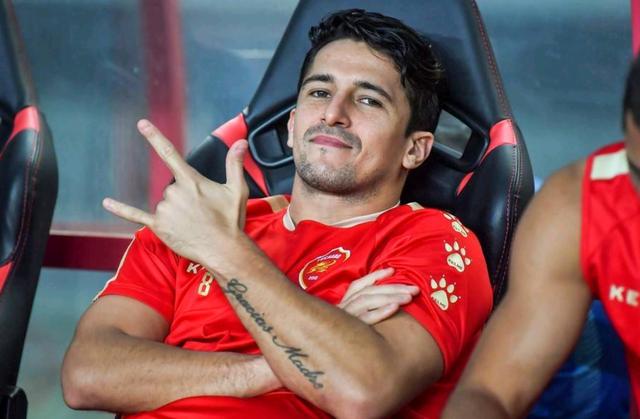 广州恒大@许家印的承诺已经完成,接下来广州恒大,能带领国足崛起吗