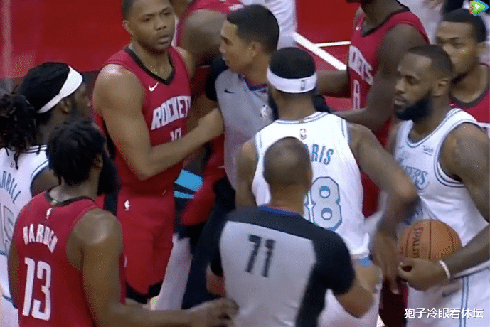 考辛斯|考辛斯又被驅(qū)逐出場！把詹姆斯臉都打變形 火湖大戰(zhàn)兩節(jié)兩人被驅(qū)