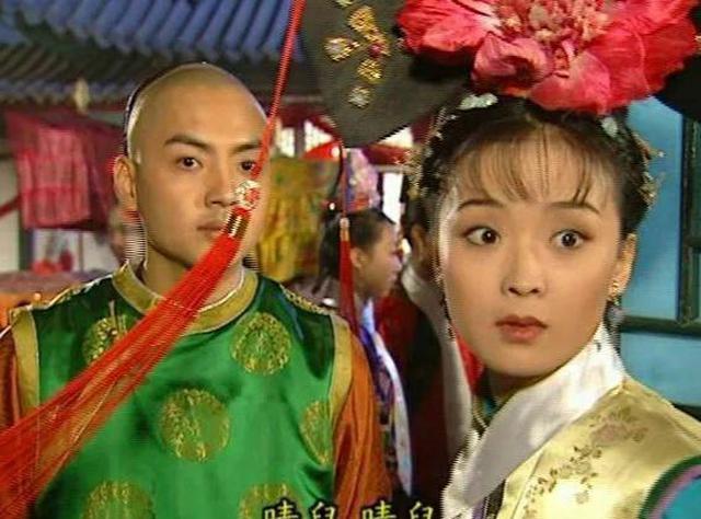 『紫薇』小燕子大婚吃了平安果，紫薇丢了耳环，原来是为第三部埋伏笔