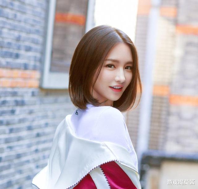 『韩懿莹』Miss节目效果拉满：骚男直播间学塞班叫，Miss笑的花枝乱颤