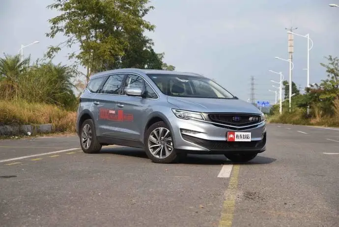 比亚迪汉|15万元左右空间大还超省油，这些SUV和轿车都很值得推荐