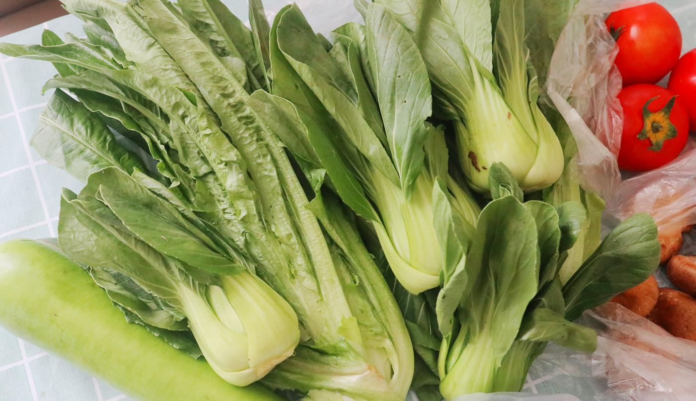 「辣椒炒肉」给男人150元去菜市场，看看能买哪些菜回来？