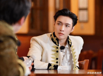 「张艺兴」男人帮瓦解！张艺兴深夜发文退出《极挑6》，节目组遭网友炮轰！