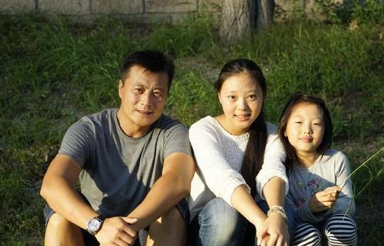 #任程伟#任程伟情史：住\老鼠房\花9元娶同窗，相爱29年，如今幸福满满