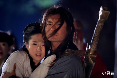 黄晓明▲因为长得丑刘亦菲拒绝跟他合作，还被黄晓明抢走主角，如今让人高攀不起！