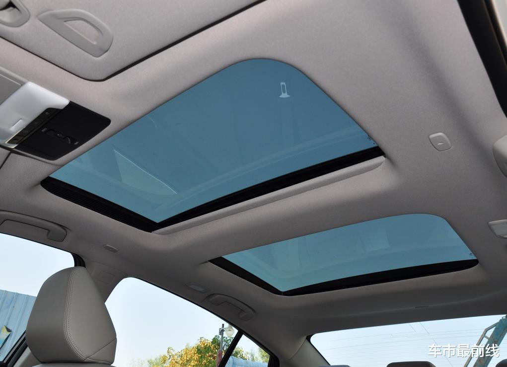 拖拉机：刚上市就降4万多，提速6秒，安全评分排名第一，秒杀雅阁和凯美瑞