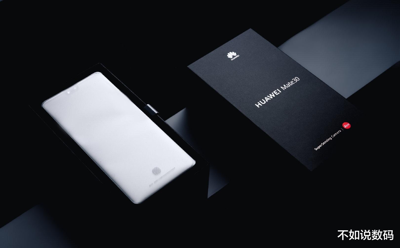 |“烂大街”的两款华为手机，外观漂亮性能强大，深受用户喜爱！