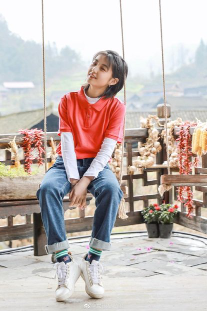 「张子枫」张子枫有多“稀罕”郭麒麟？看了她的迎接方式，一般人没这待遇